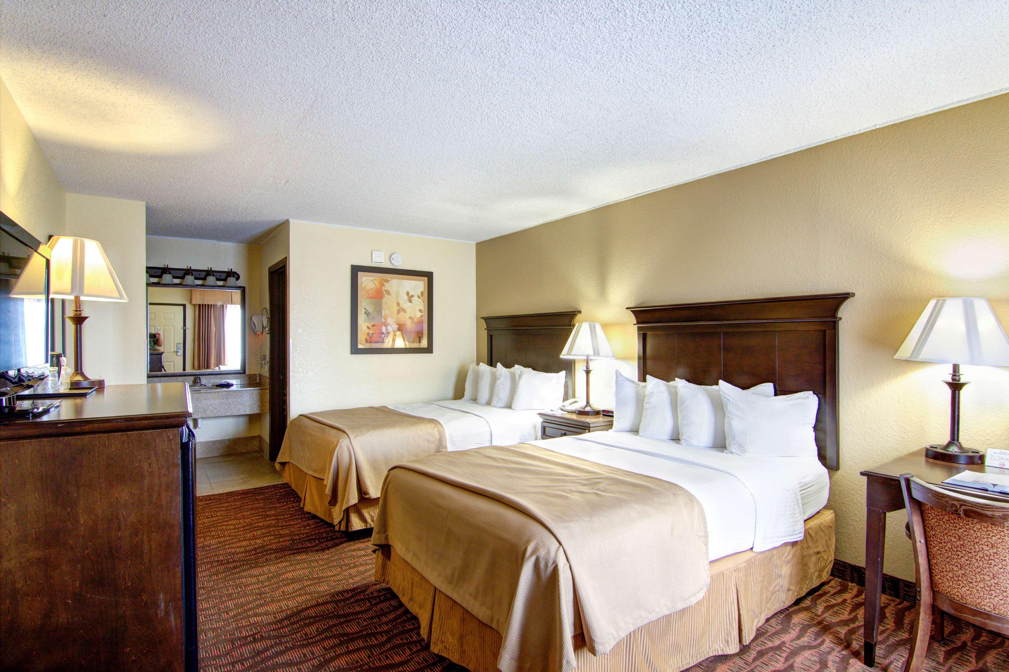 Best Western Center Pointe Inn Бренсън Екстериор снимка