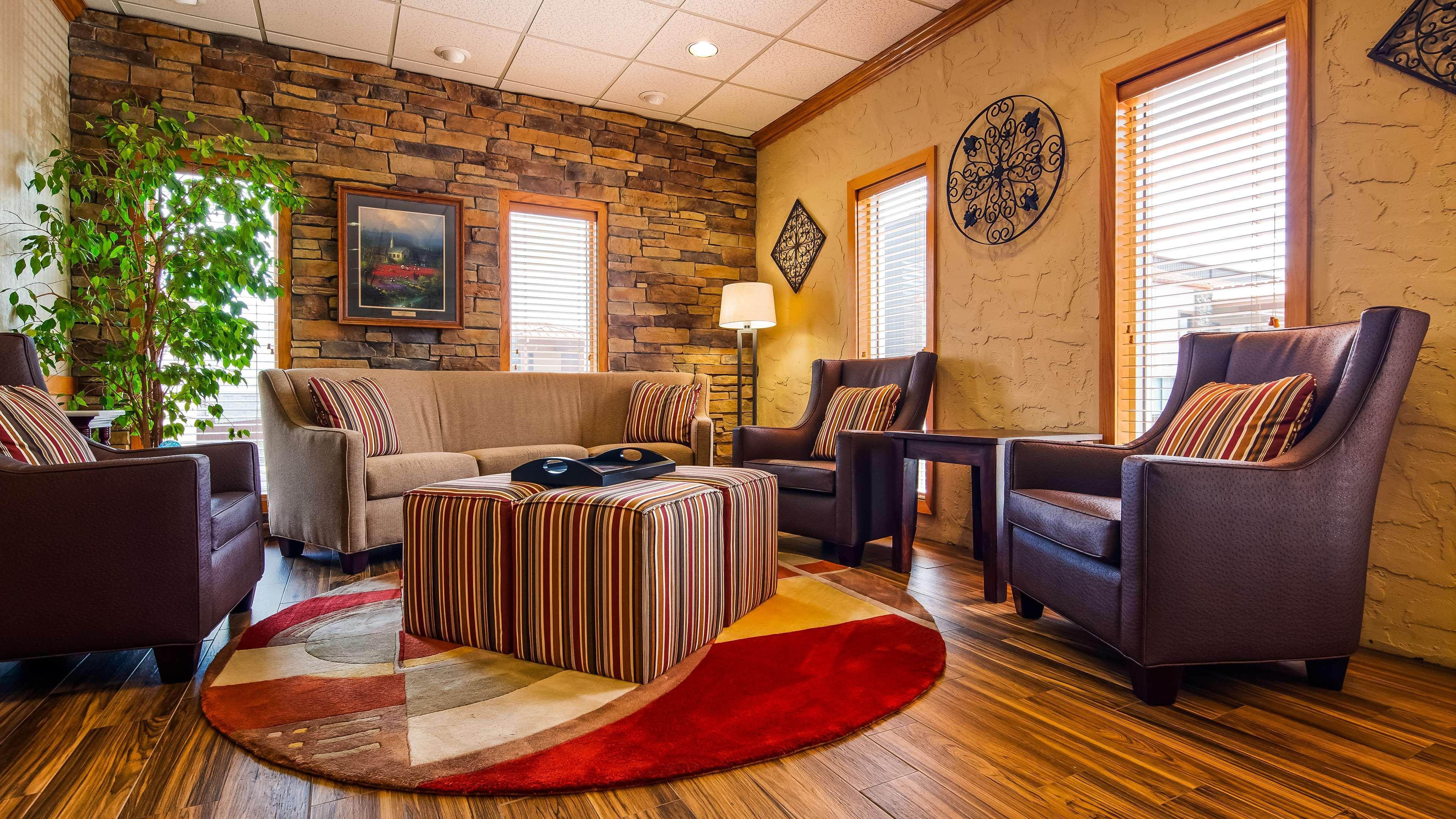 Best Western Center Pointe Inn Бренсън Екстериор снимка