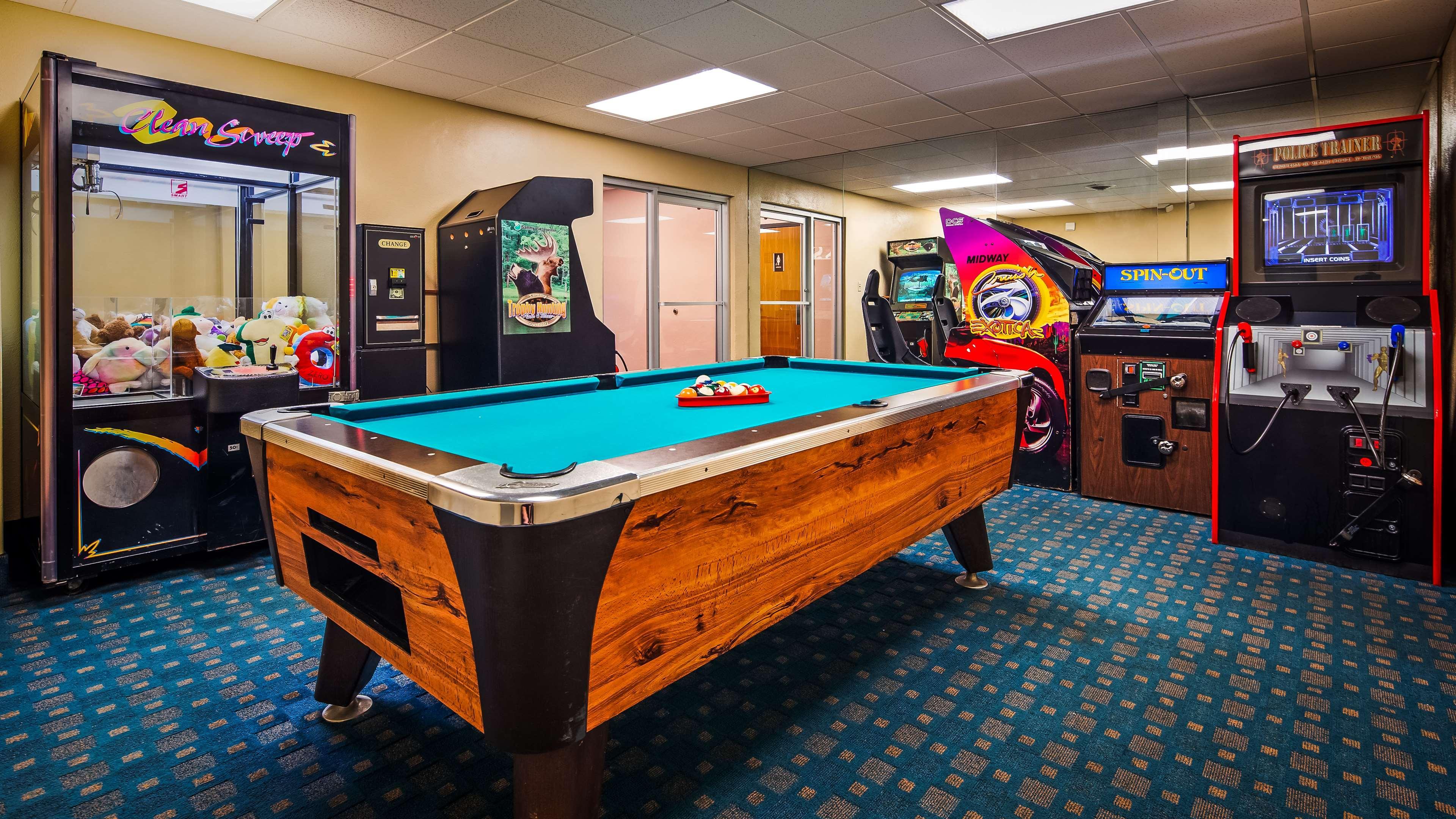 Best Western Center Pointe Inn Бренсън Екстериор снимка